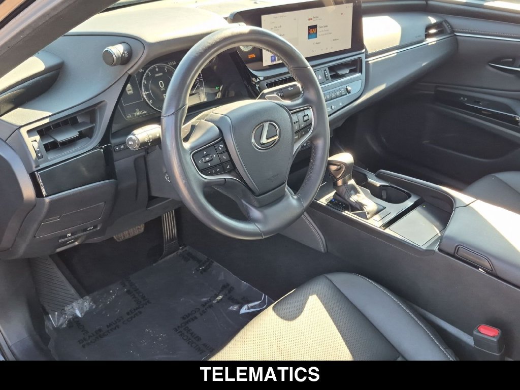 Used 2025 Lexus ES 350 w/ Accessory Package (Z2) FWD image 2