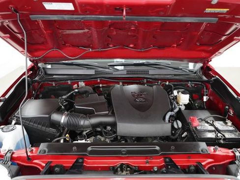Used 2023 Toyota Tacoma SR5 AWD/4WD image 79