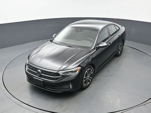 Used 2023 Volkswagen Jetta Sport image 33