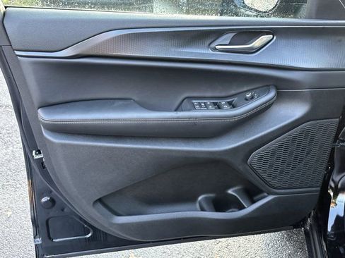 New 2025 Jeep Grand Cherokee Laredo image 10