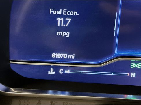 Used 2024 Chevrolet Suburban LT image 19