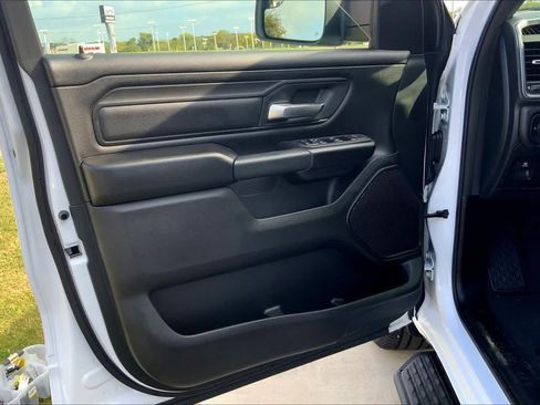 New 2026 RAM 1500 Express AWD/4WD image 10