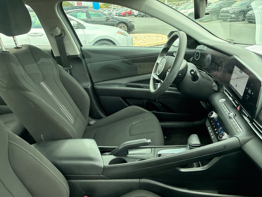 Used 2024 Hyundai Elantra SEL FWD image 20