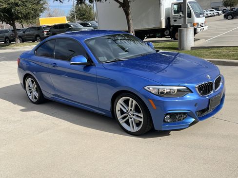 Used 2017 BMW 230i Coupe image 2