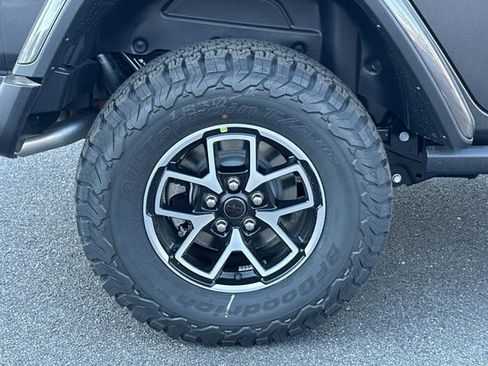 New 2026 Jeep Wrangler Unlimited Rubicon w/ Safety Group image 17
