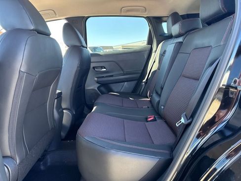 New 2026 Nissan Kicks SR image 14