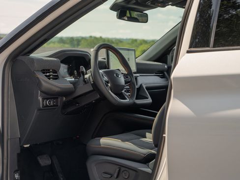 New 2026 Ford Explorer Tremor w/ Tremor Ultimate Package AWD/4WD image 16