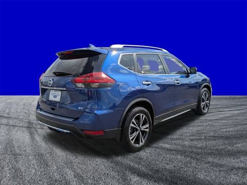 Used 2019 Nissan Rogue SV w/ Premium Package FWD image 4