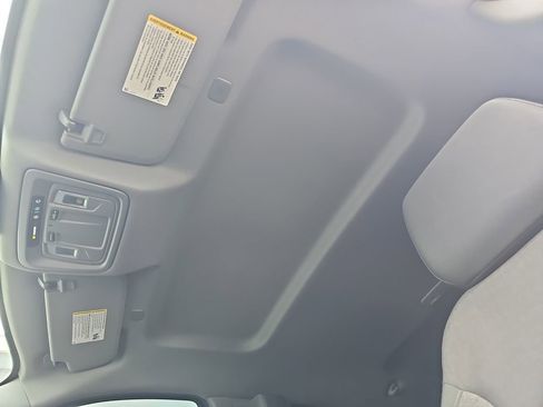 Used 2024 Chevrolet Silverado 1500 Custom image 30