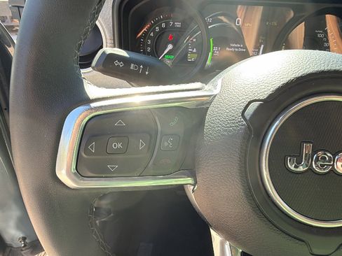 Used 2025 Jeep Wrangler Sahara w/ Safety Group image 26