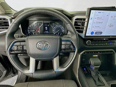 Used 2023 Toyota Tundra Limited image 11