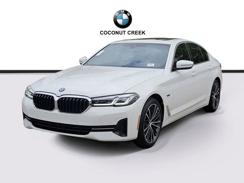 Certified 2023 BMW 530e xDrive w/ Premium Package AWD/4WD image 2