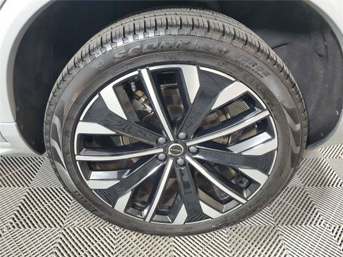 Certified 2026 Volvo XC90 B6 Ultra AWD/4WD image 11