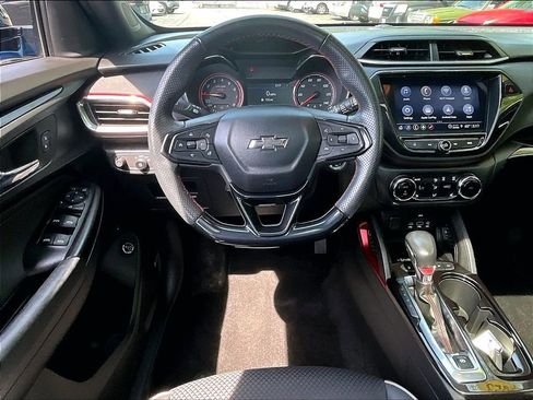Used 2023 Chevrolet TrailBlazer RS w/ Sun and Liftgate Package AWD/4WD image 16