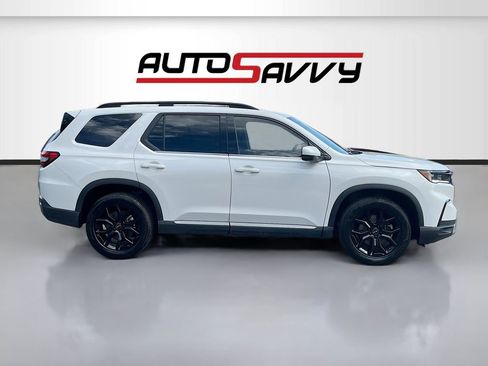 Used 2023 Honda Pilot Touring image 8
