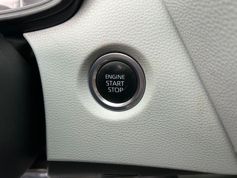 Used 2024 Toyota Corolla SE image 17