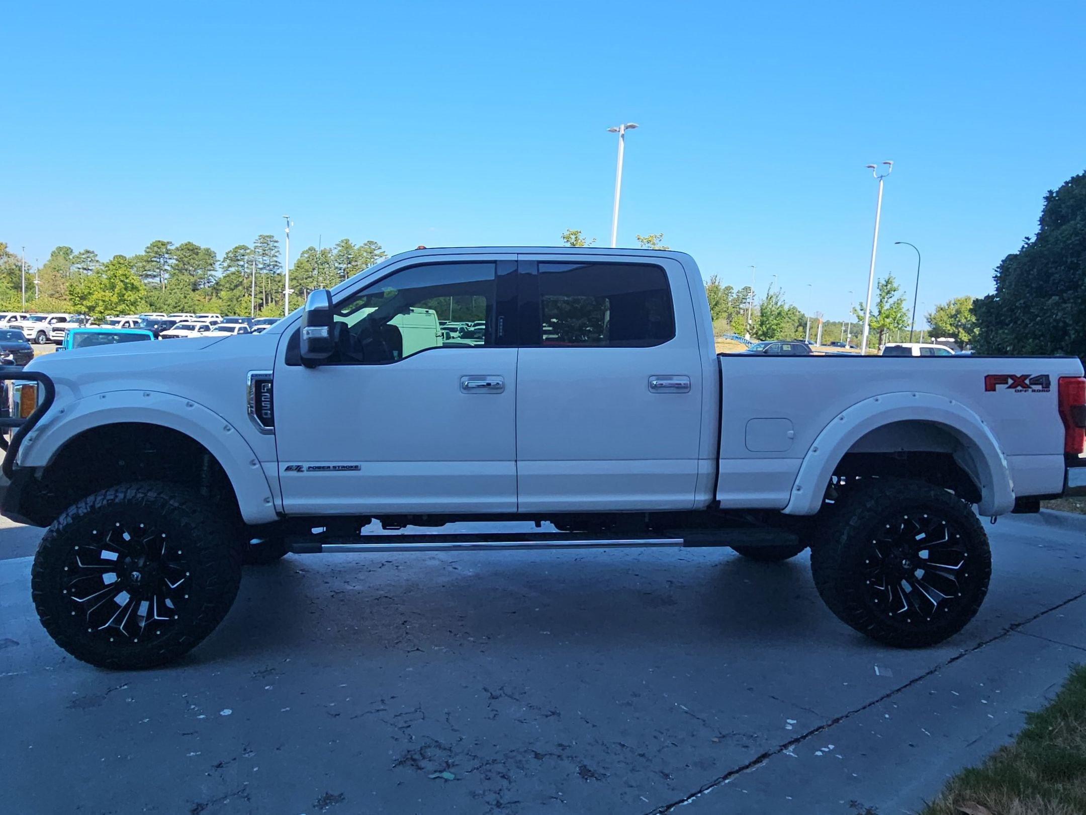 Used 2019 Ford F250 Lariat w/ Lariat Ultimate Package AWD/4WD image 4