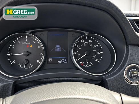 Used 2019 Nissan Rogue SV FWD image 16