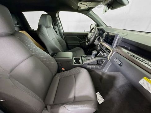 Used 2025 Toyota Tacoma SR5 image 23