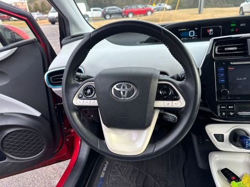 Used 2019 Toyota Prius Prime Plus image 18