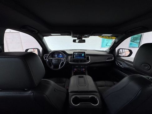 Used 2022 Chevrolet Suburban RST w/ Luxury Package RWD image 30
