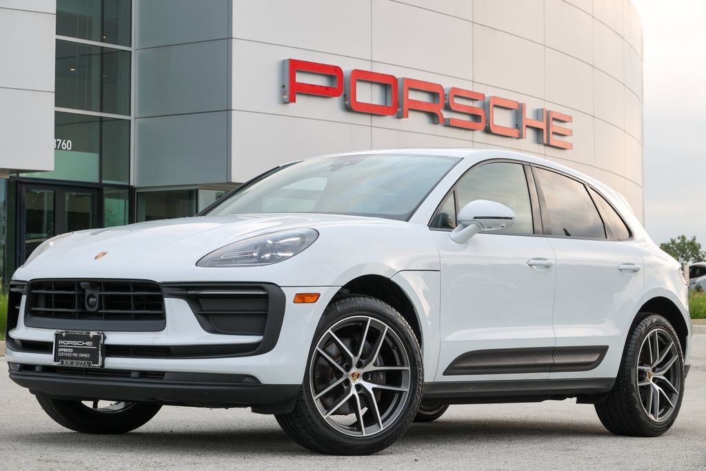 Certified 2026 Porsche Macan AWD/4WD image 1
