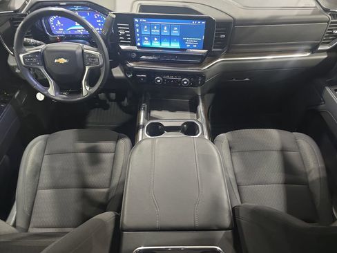 Used 2024 Chevrolet Silverado 3500 LT w/ Convenience Package AWD/4WD image 9