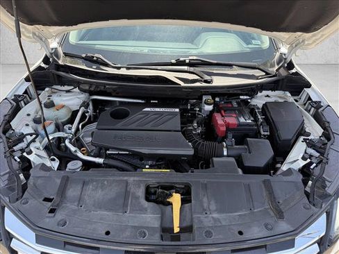 Used 2024 Nissan Rogue SV FWD image 25