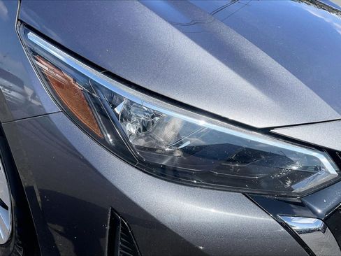Used 2024 Nissan Sentra S FWD image 29