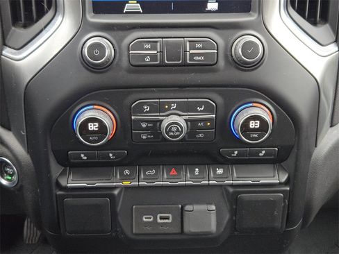 Used 2022 Chevrolet Silverado 1500 LT w/ Bed Protection Package image 14