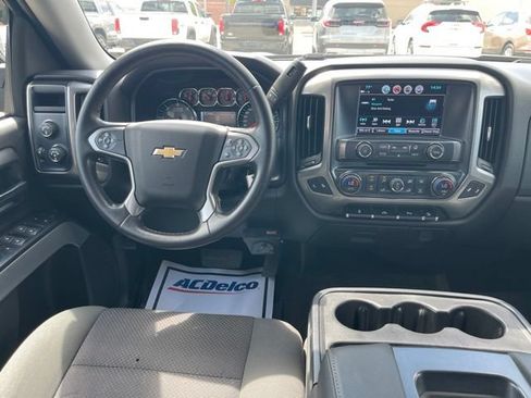 Used 2018 Chevrolet Silverado 1500 LT w/ Midnight Edition AWD/4WD image 4