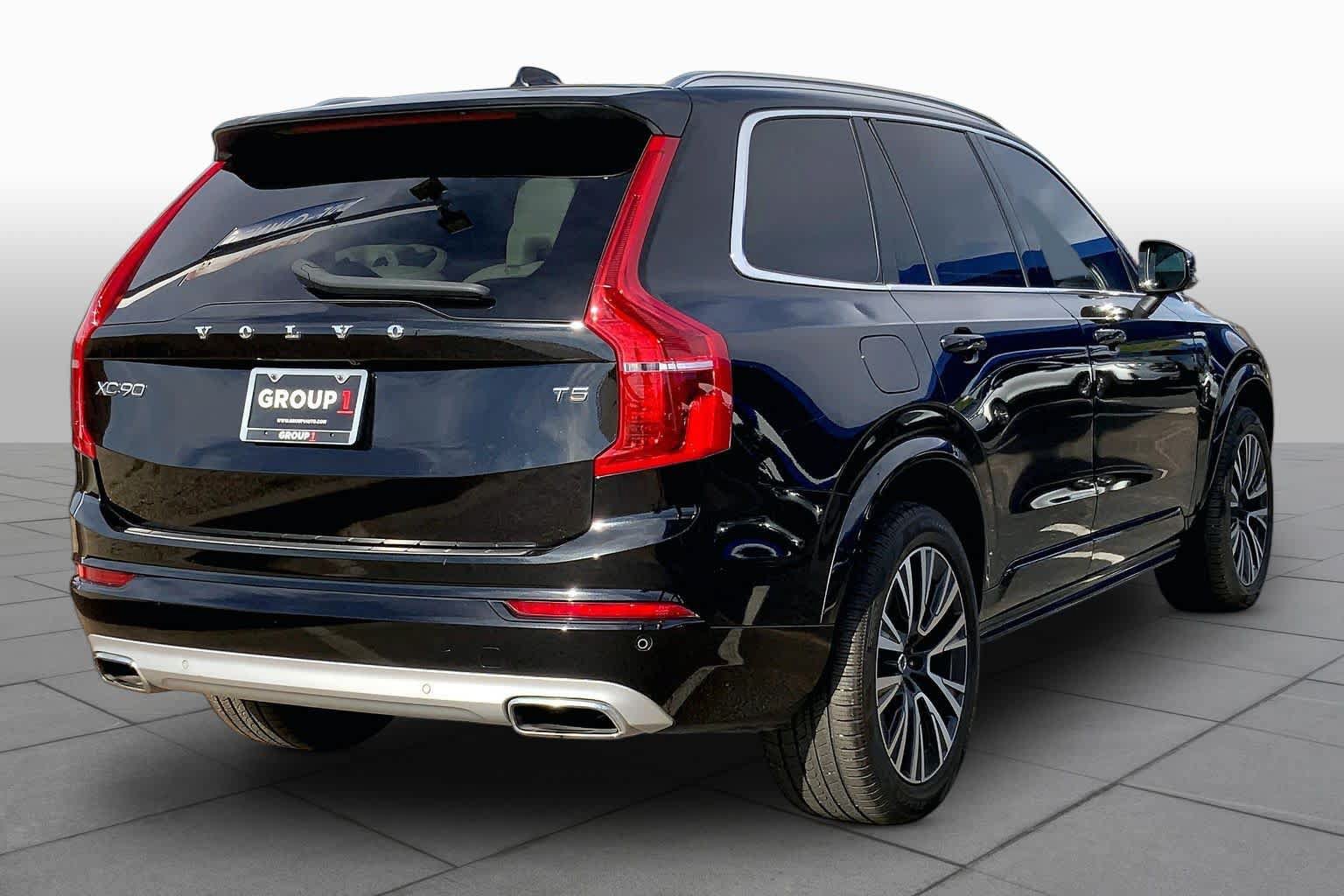 Used 2020 Volvo XC90 T5 Momentum w/ Protection Package Premier FWD image 14