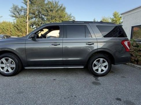 Used 2020 Ford Expedition XLT w/ Equipment Group 202A AWD/4WD image 4