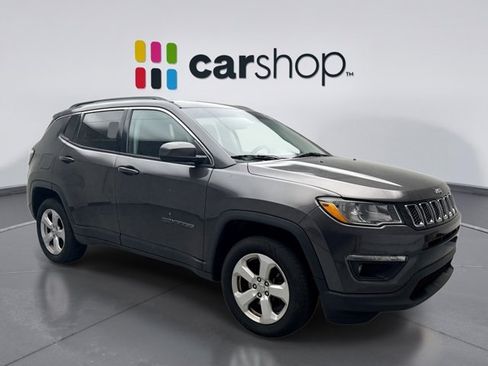 Used 2019 Jeep Compass Latitude w/ Cold Weather Group AWD/4WD image 7