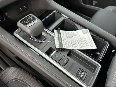 New 2026 Nissan Pathfinder SV FWD image 25