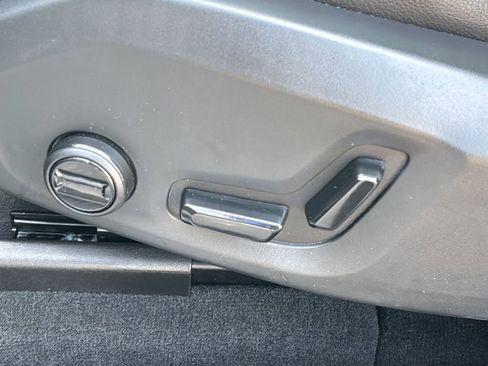 Used 2024 Volvo XC60 T8 Core image 20