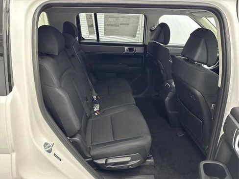 New 2026 Hyundai Santa Fe SE image 15