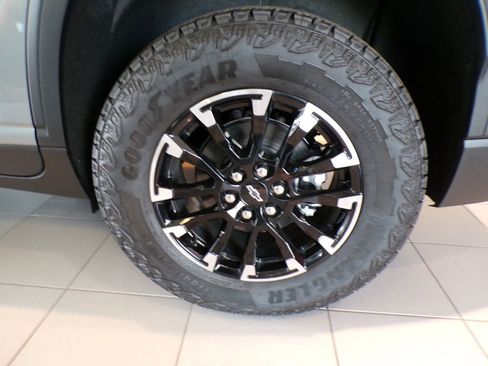 New 2026 Chevrolet Traverse Z71 w/ Enhanced Driving Package AWD/4WD image 26
