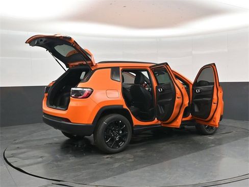New 2026 Jeep Compass Latitude image 45