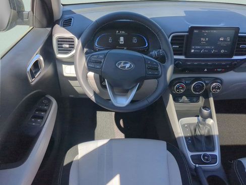 New 2025 Hyundai Venue SEL FWD image 12