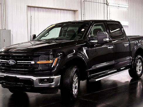 Used 2024 Ford F150 XLT w/ FX4 Off-Road Package image 3