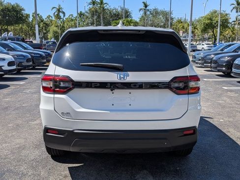 Used 2023 Honda Pilot LX image 6