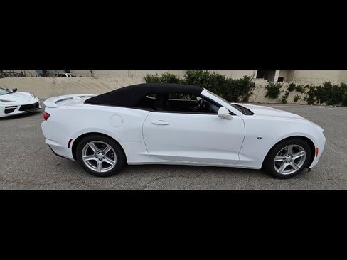 Used 2024 Chevrolet Camaro LT w/ Technology Package RWD image 2