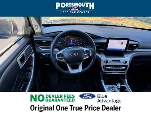 Used 2022 Ford Explorer XLT w/ Equipment Group 202A image 7