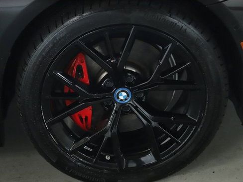 Certified 2023 BMW 530e xDrive w/ Premium Package AWD/4WD image 11