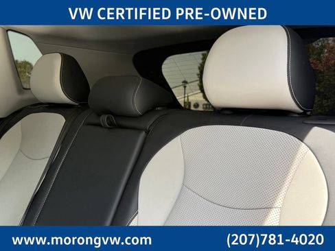 Certified 2025 Volkswagen Tiguan SE AWD/4WD image 20