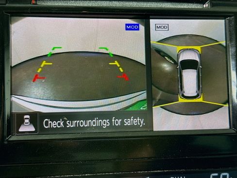 Used 2018 Nissan Rogue SV w/ Premium Package image 19