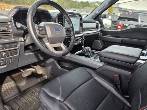 Used 2022 Ford F150 Lariat image 16