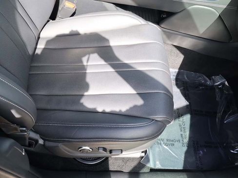 Used 2024 Genesis GV80 2.5T image 35