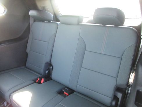 New 2026 GMC Acadia AT4 AWD/4WD image 13
